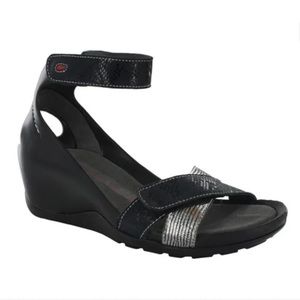 WOLKY DO WEDGE GORGEOUS SANDALS BLACK & SILVER 7.5 (39) EXCELLENT